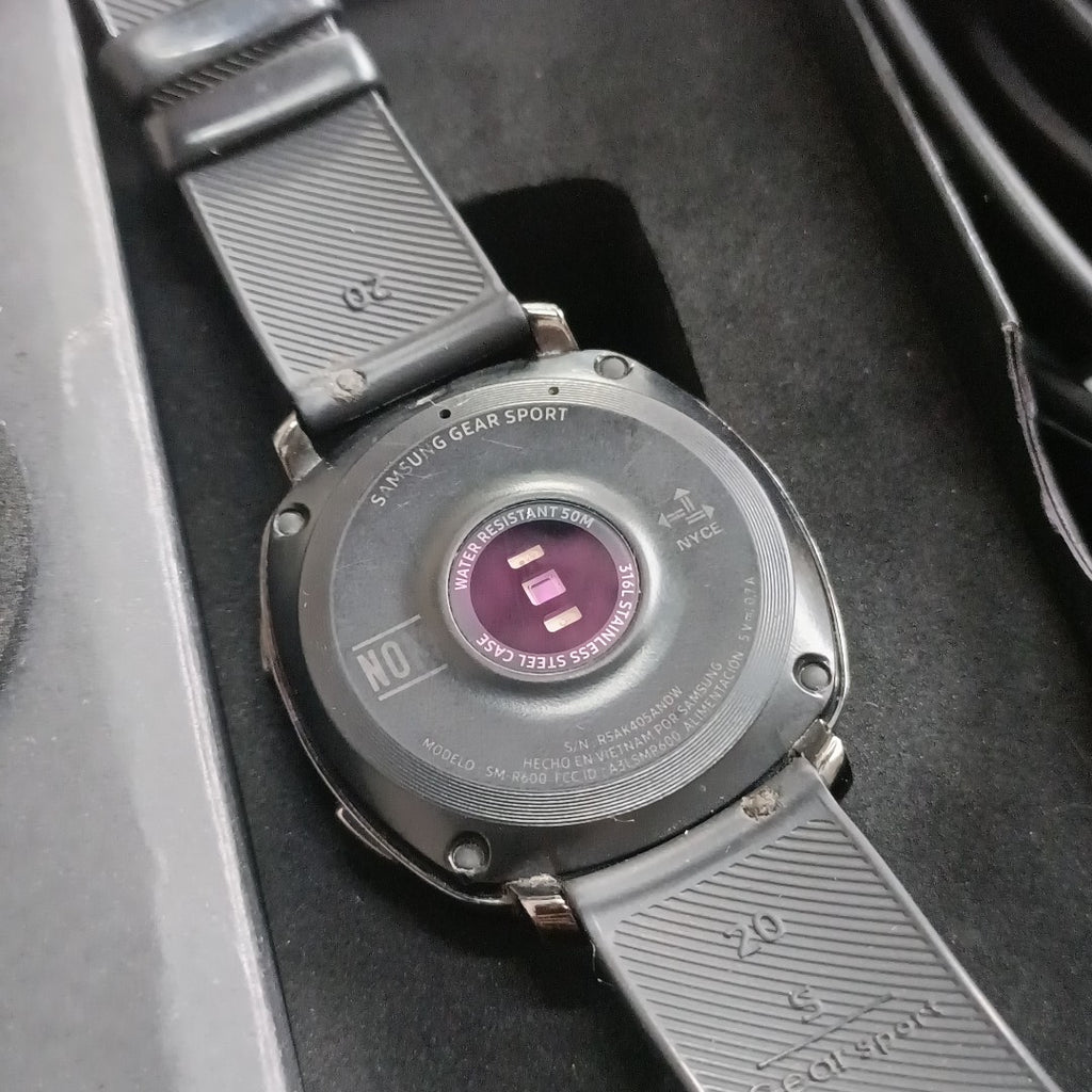 SMARTWATCH SAMSUNG GALAXY GEAR SPORT SM-R600 42 MM BLUETOOTH (SEMINUEVO)
