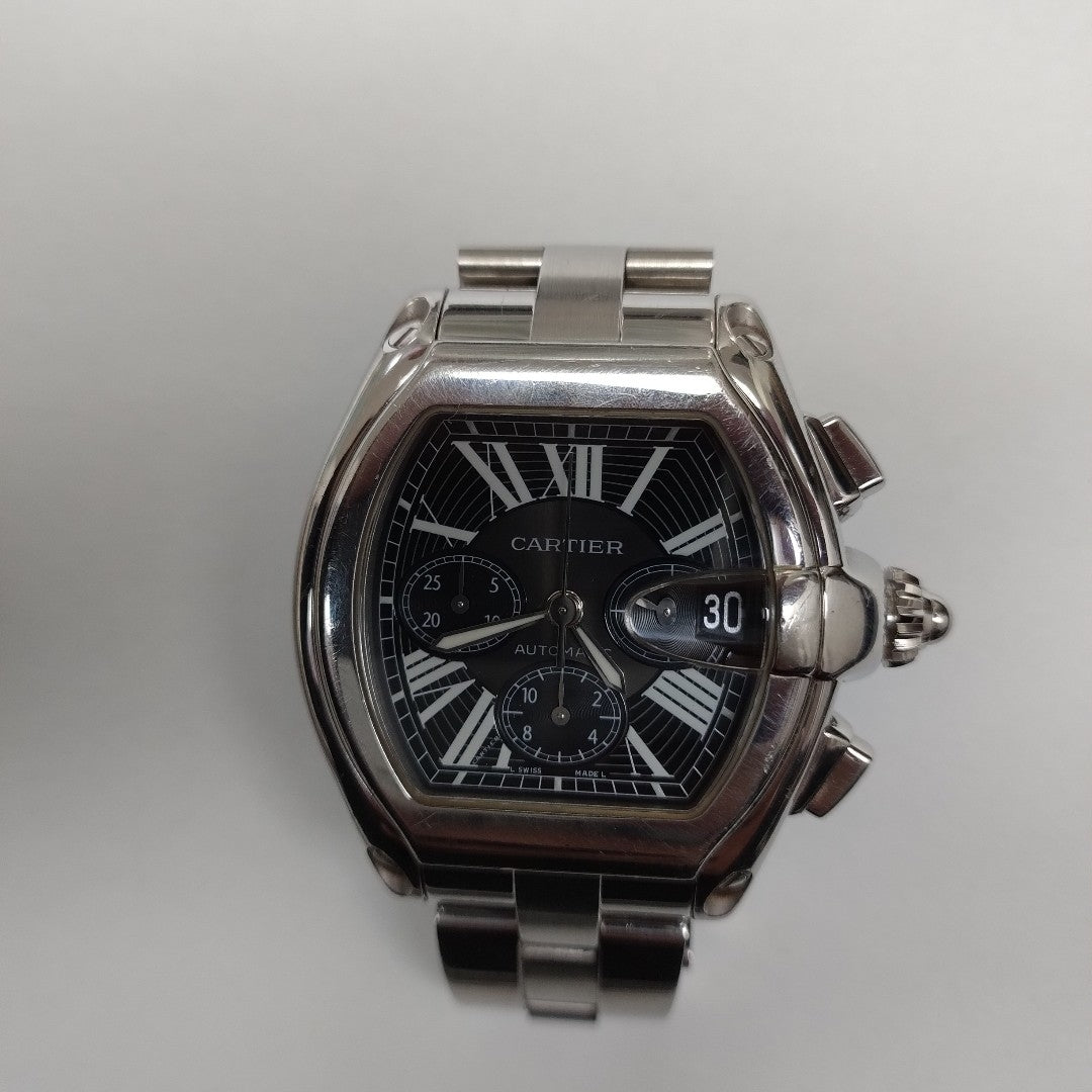 RELOJ CABALLERO CARTIER ROADSTER 2618 (SEMINUEVO)