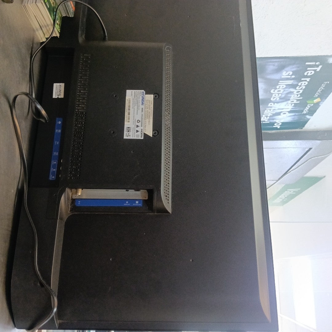 PANTALLA HYUNDAI HYLED3249NIM (2022) 32" LED HD (SEMINUEVO)