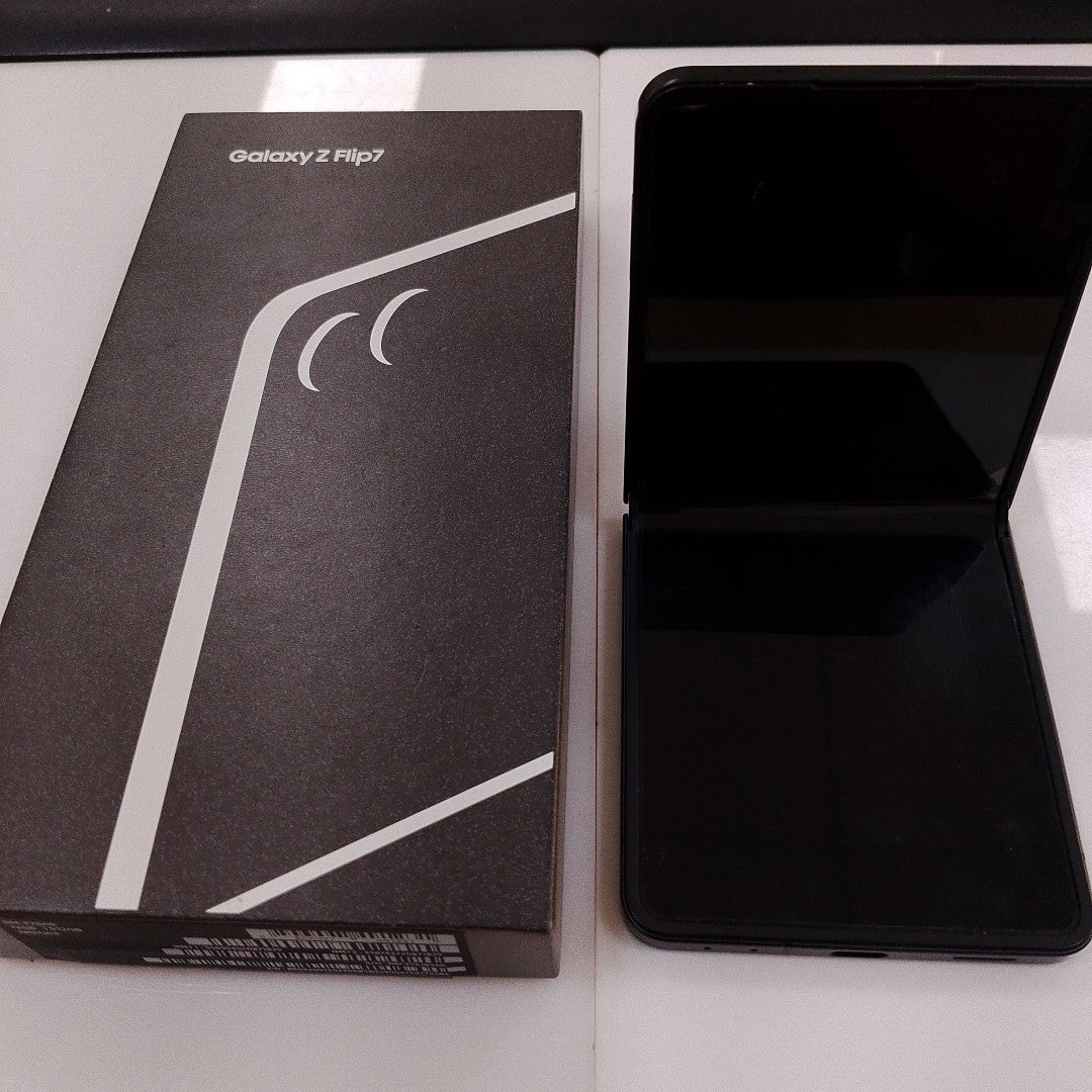 CELULAR SAMSUNG GALAXY Z FLIP 7 SM-F766B (2025) 512 GB 12 GB RAM (SEMINUEVO)