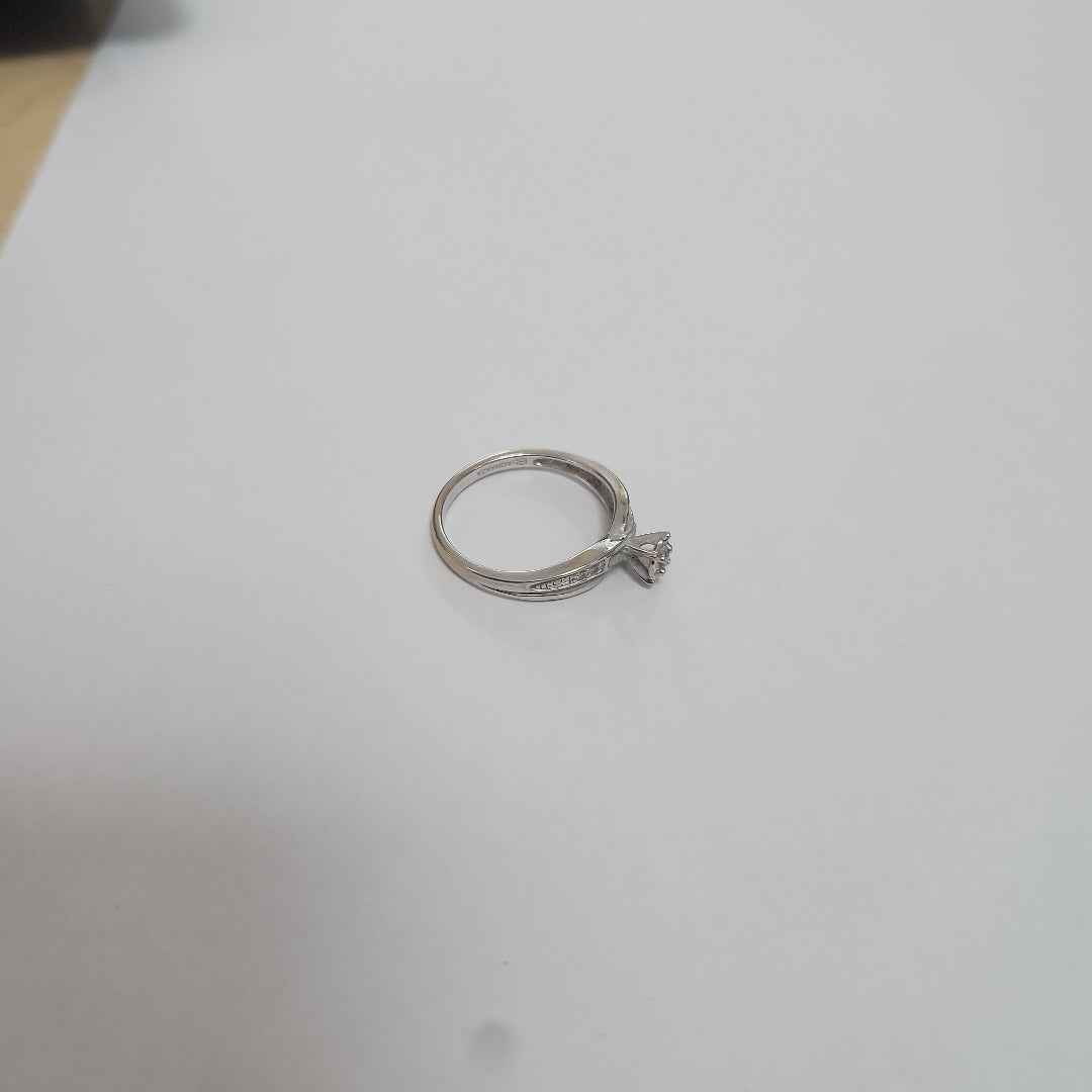 SOLITARIO ORO, ORO BLANCO 14 K 2.4 GRMS (SEMINUEVO)