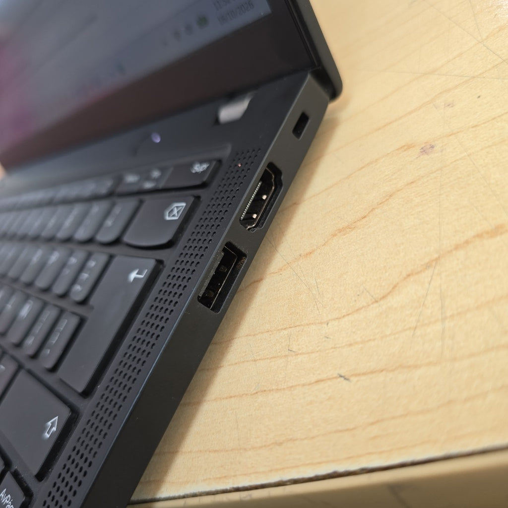 LAPTOP LENOVO THINKPAD X13 GEN 4 (2023) 256 GB SSD 32 GB RAM (SEMINUEVO)