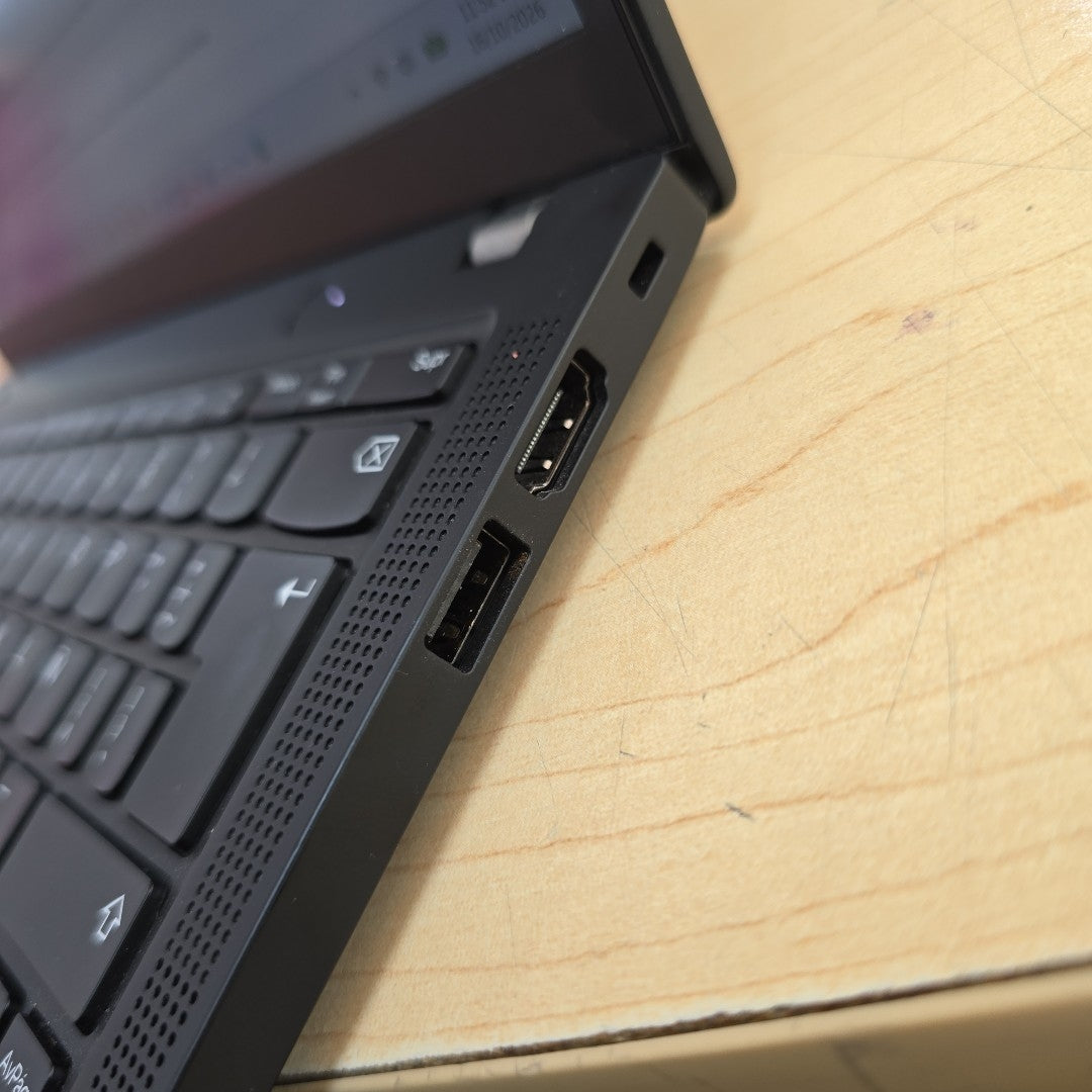 LAPTOP LENOVO THINKPAD X13 GEN 4 (2023) 256 GB SSD 32 GB RAM (SEMINUEVO)
