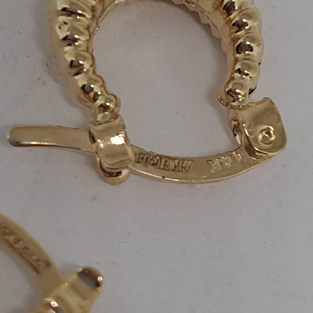 ARETES ARRACADA ESTRIADAS 14K 1.1 GR (NUEVO)