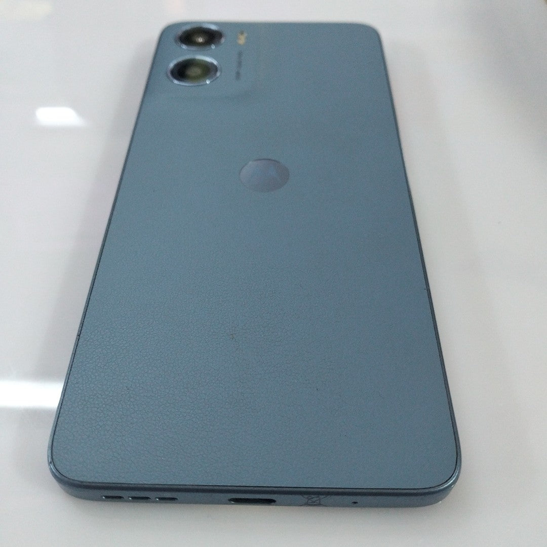 CELULAR MOTOROLA MOTO G05 XT2523-2 (2025) 64 GB 4 GB RAM (SEMINUEVO)