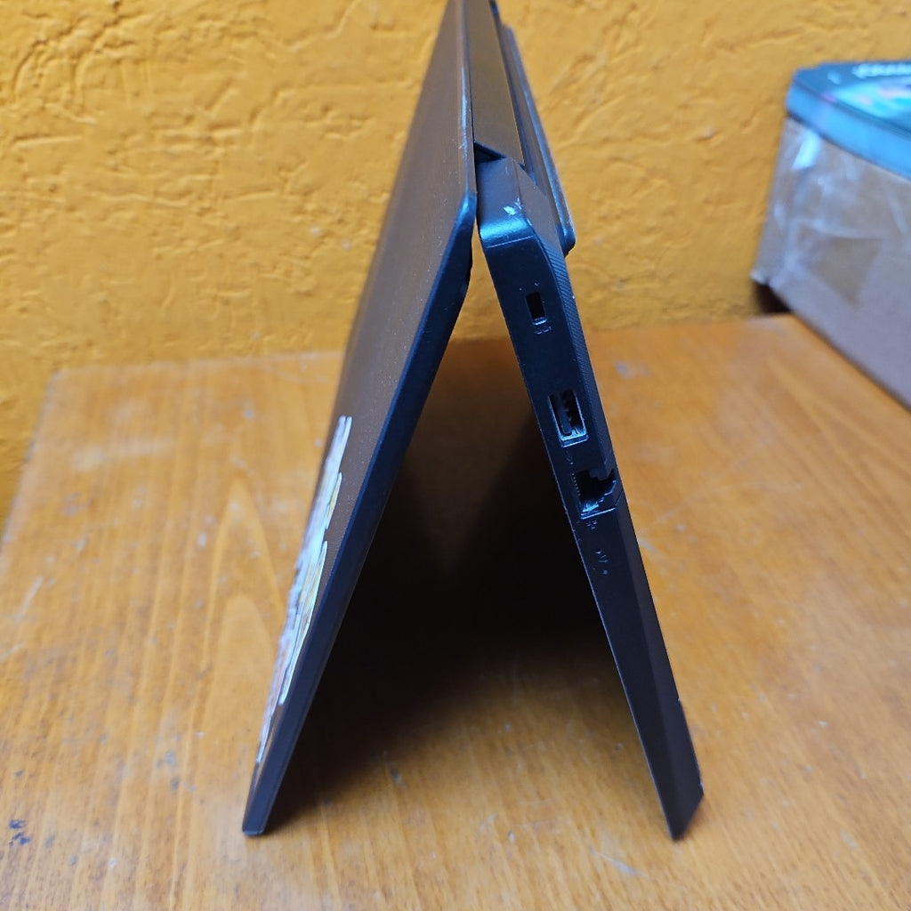 LAPTOP LENOVO V14 G2 IJL (2024) 256 GB SSD 4 GB RAM (SEMINUEVO)