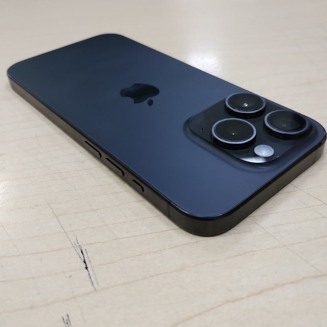 CELULAR APPLE IPHONE 15 PRO A2848 (2023) 256 GB 8 GB RAM (SEMINUEVO)