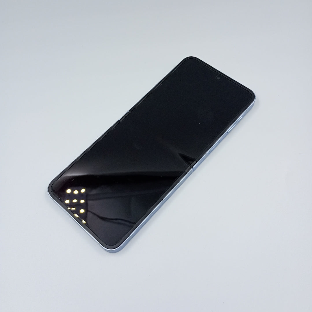 CELULAR SAMSUNG GALAXY Z FLIP6 SM-F741B (2024) 256 GB 12 GB RAM (SEMINUEVO)