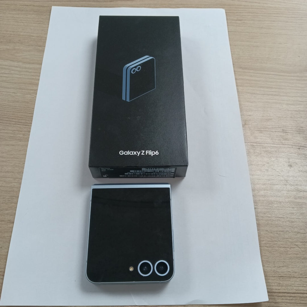 CELULAR SAMSUNG GALAXY Z FLIP6 SM-F741B (2024) 512 GB 12 GB RAM (SEMINUEVO)