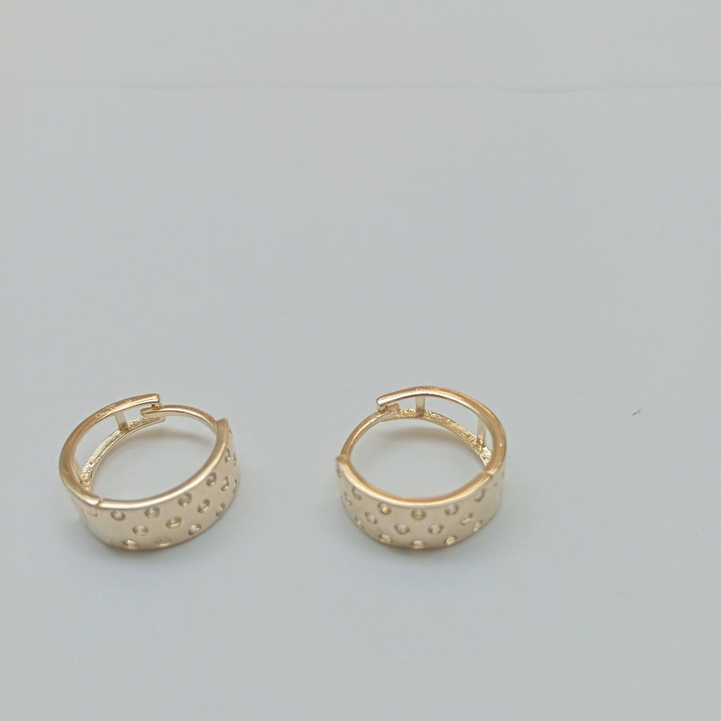 HUGGIES ORO 14K 2.6 (NUEVO)
