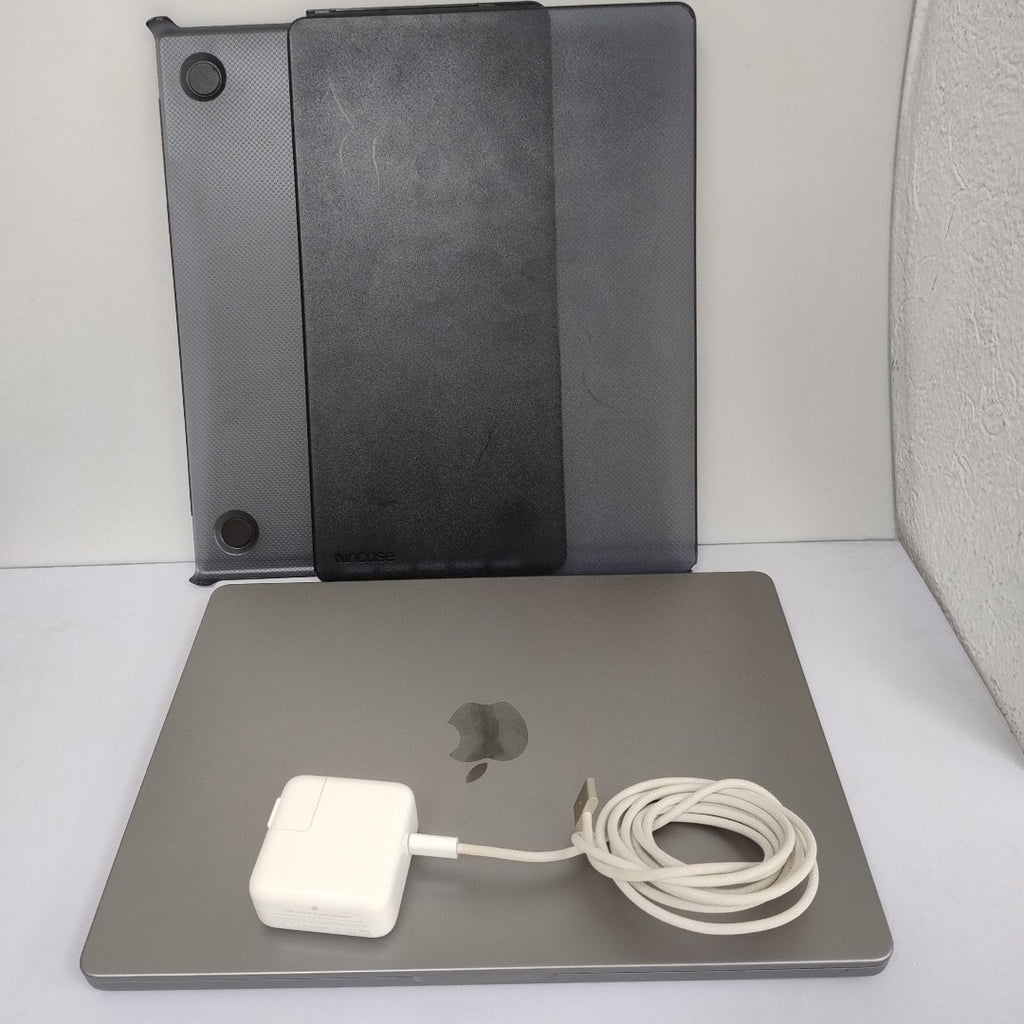 LAPTOP APPLE MACBOOK PRO 14" 2021 3.2 A2442 (8 CPU/14 GPU) 512 GB SSD 16 GB RAM (SEMINUEVO)