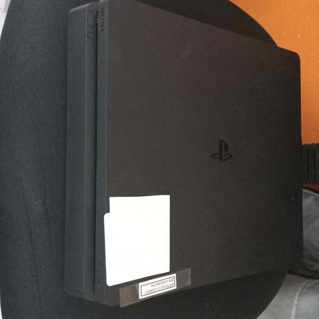 CONSOLA DE VIDEOJUEGO SONY PS4 SLIM 1 TB (SEMINUEVO)
