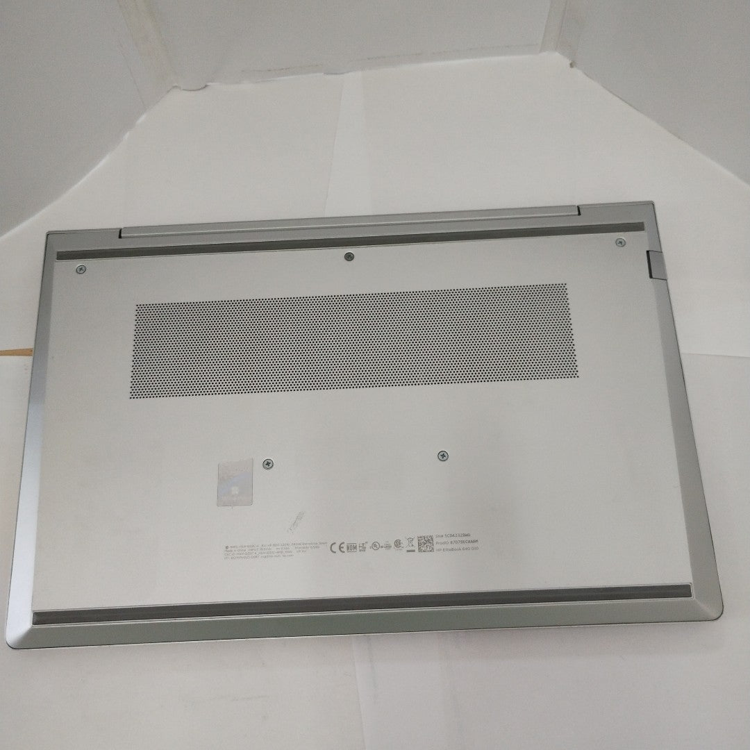 LAPTOP HP ELITEBOOK 640 G10 (2024) 256 GB SSD 16 GB RAM (SEMINUEVO)