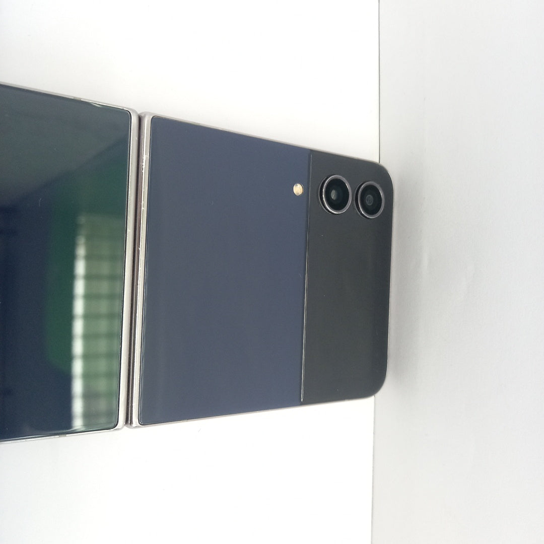 CELULAR SAMSUNG GALAXY Z FLIP4 SM-F721U1 256 GB 8 GB RAM (SEMINUEVO)