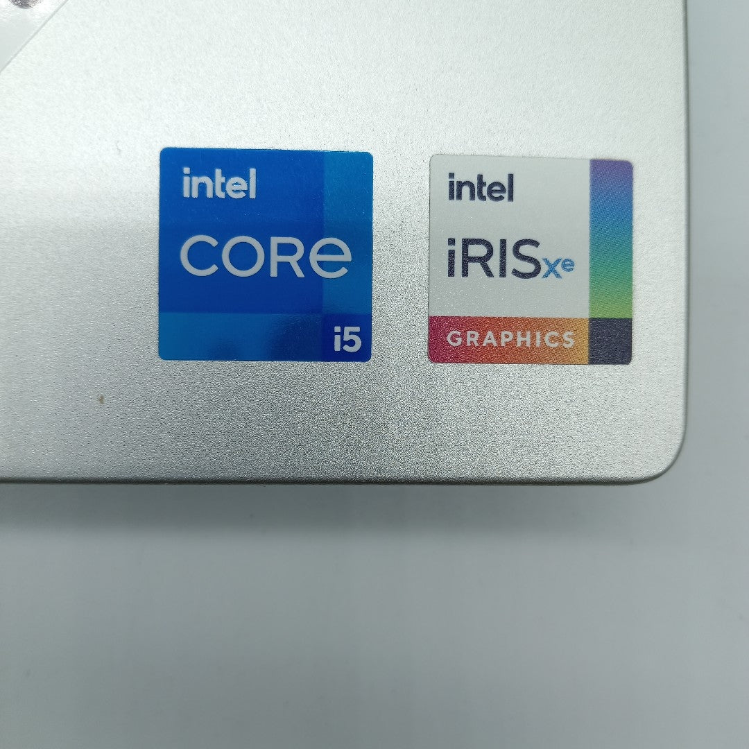 LAPTOP DELL INSPIRON 16 5620 (2022) 512 GB SSD 16 GB RAM (SEMINUEVO)
