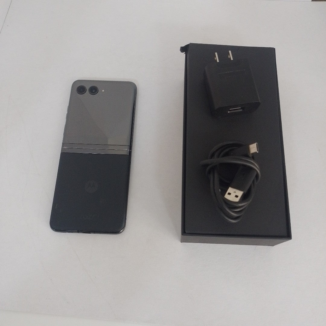 CELULAR MOTOROLA RAZR 40 ULTRA XT2321-1 (2023) 512 GB 12 GB RAM (SEMINUEVO)