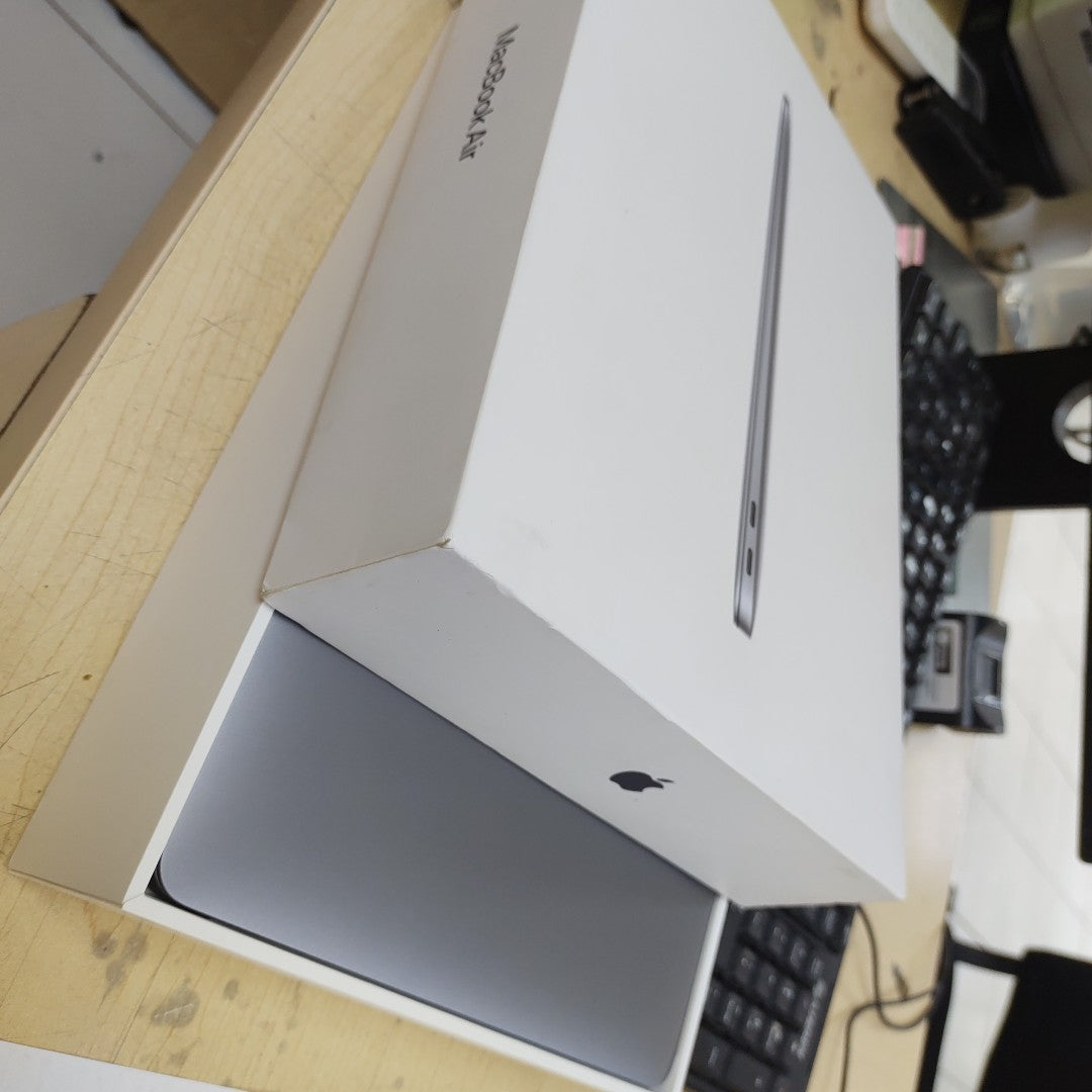 LAPTOP APPLE MACBOOK AIR 13" 2020 3.2 A2337 256 GB SSD 8 GB RAM (SEMINUEVO)