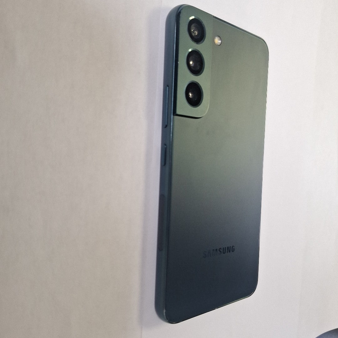 CELULAR SAMSUNG GALAXY S22 SM-S901U 128 GB 8 GB RAM (SEMINUEVO)