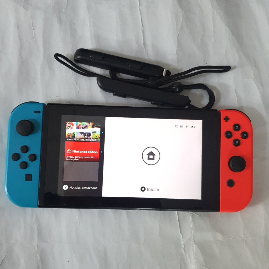 CONSOLA DE VIDEOJUEGO NINTENDO SWITCH 32 GB (SEMINUEVO)