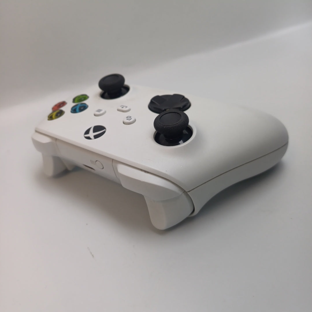 CONSOLA DE VIDEOJUEGO MICROSOFT XBOX ONE X 1 TB (SEMINUEVO)