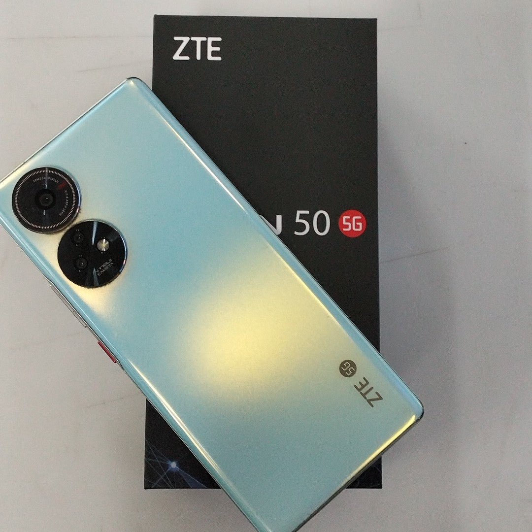 CELULAR ZTE AXON 50 5G 9050N 256 GB 6 GB RAM (SEMINUEVO)
