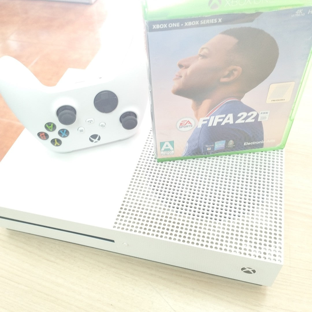 CONSOLA DE VIDEOJUEGO MICROSOFT XBOX ONE S 1 TB (SEMINUEVO)