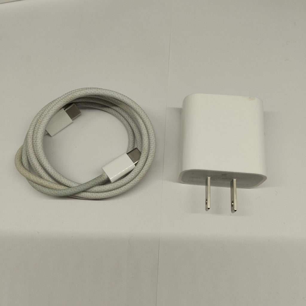 TABLETA APPLE IPAD PRO 13" A2926 (2024) 256 GB 8 GB RAM (SEMINUEVO)