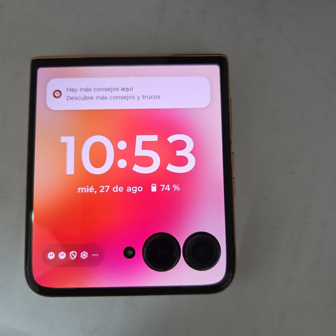 CELULAR MOTOROLA RAZR 50 5G XT2451-3 (2024) 512 GB 12 GB RAM (SEMINUEVO)