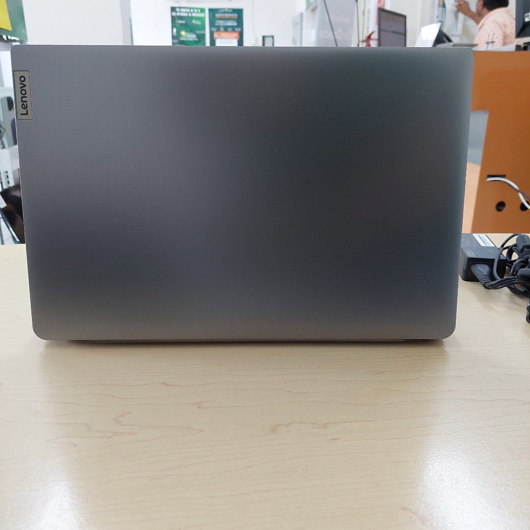 LAPTOP LENOVO IDEAPAD 3 15IAU7 (2022) 512 GB SSD 8 GB RAM (SEMINUEVO)