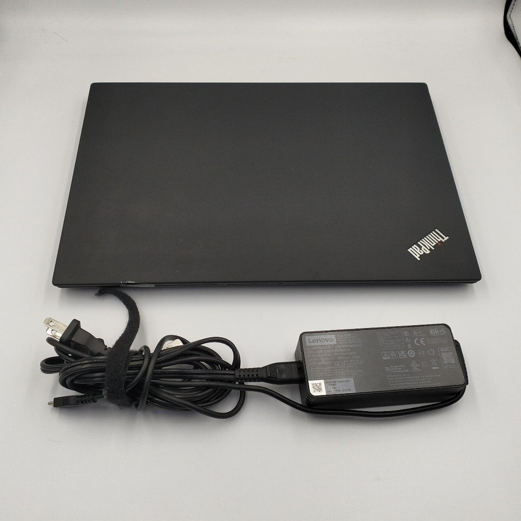 LAPTOP LENOVO THINKPAD T14 GEN 2 (2022) 512 GB SSD 16 GB RAM (SEMINUEVO)