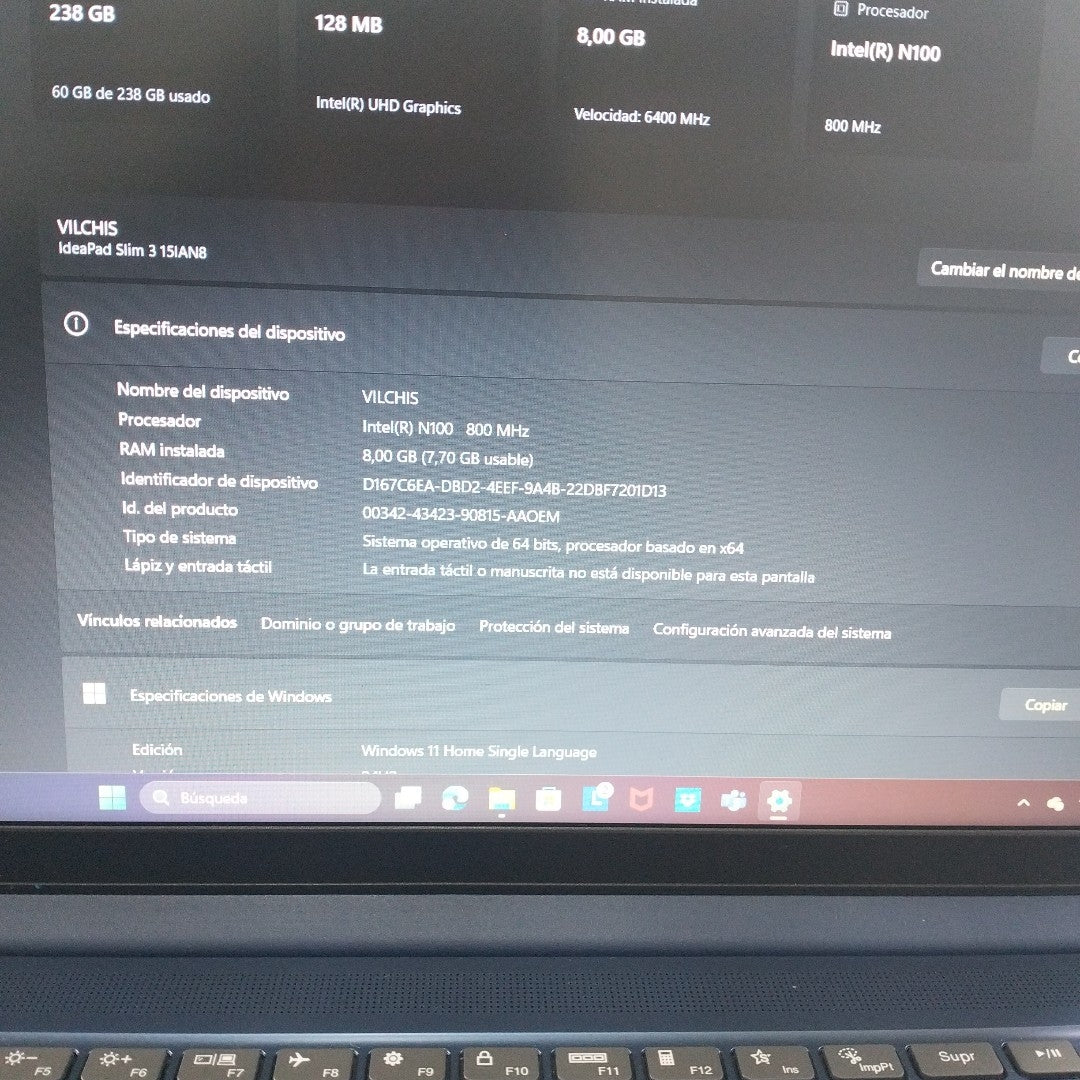LAPTOP LENOVO IDEAPAD SLIM 3 15IAN8 (2023) 256 GB SSD 8 GB RAM (SEMINUEVO)