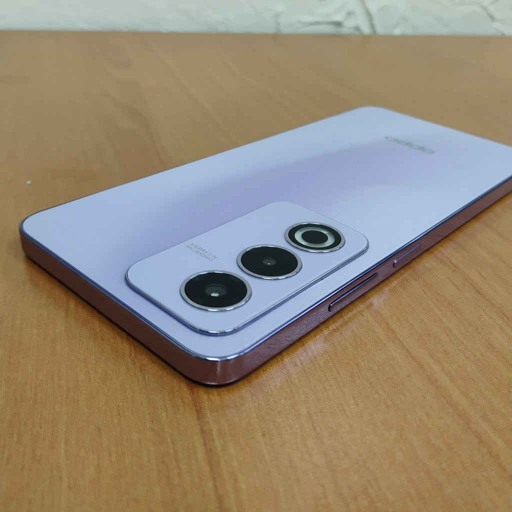 CELULAR OPPO  A80 5G CPH2639 (2024) 256 GB 8 GB RAM (SEMINUEVO)