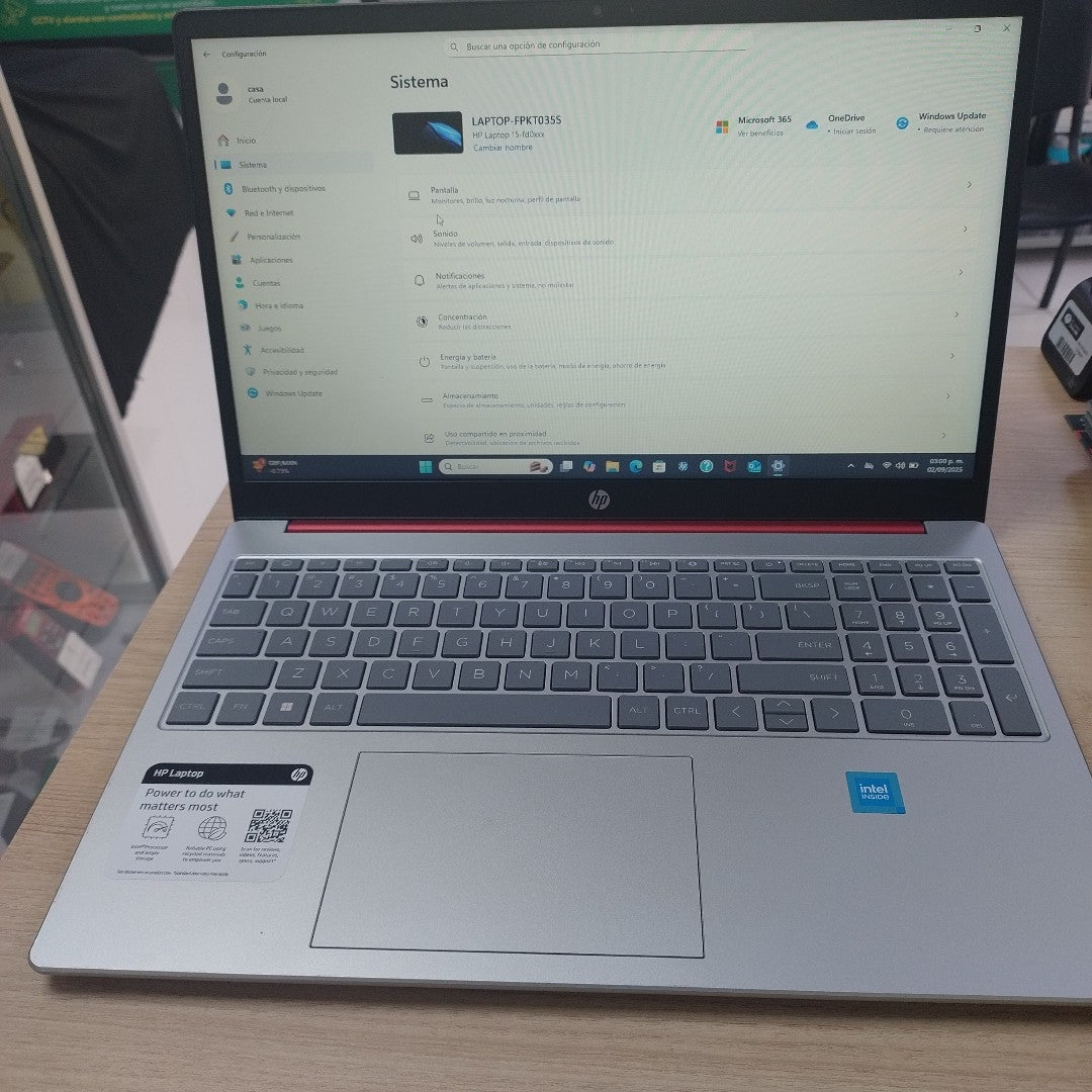 LAPTOP HP 15-FD0083WM (2024) 128 GB SSD 4 GB RAM (SEMINUEVO)