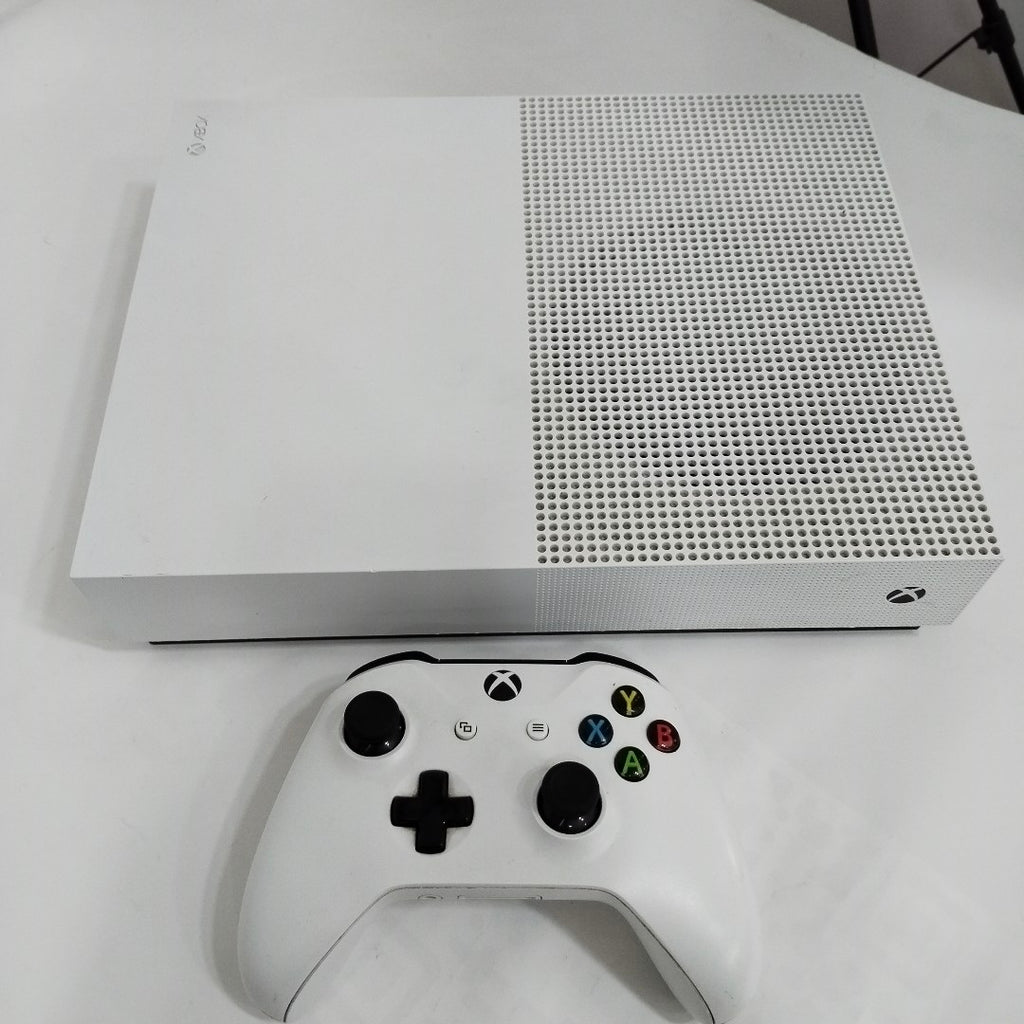 CONSOLA DE VIDEOJUEGO MICROSOFT XBOX ONE S 1 TB (SEMINUEVO)