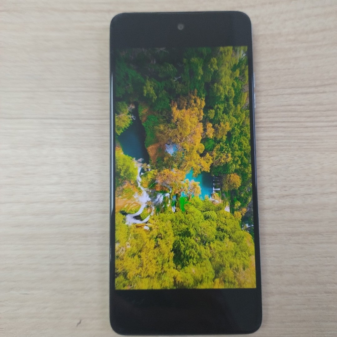 CELULAR MOTOROLA MOTO G24 XT2423-1 (2024) 128 GB 4 GB RAM (SEMINUEVO)