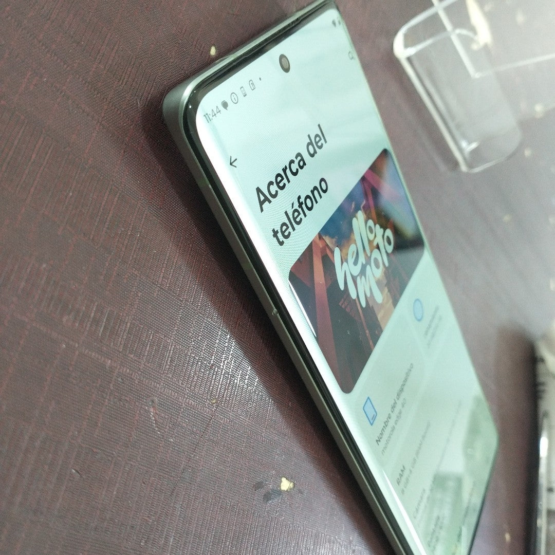 CELULAR MOTOROLA EDGE 40 XT2303-2 (2023) 256 GB 8 GB RAM (SEMINUEVO)