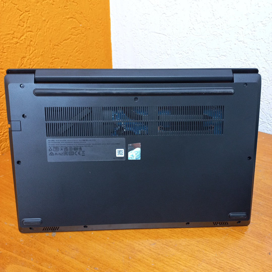 LAPTOP LENOVO V14 G2 IJL (2023) 256 GB SSD 4 GB RAM (SEMINUEVO)