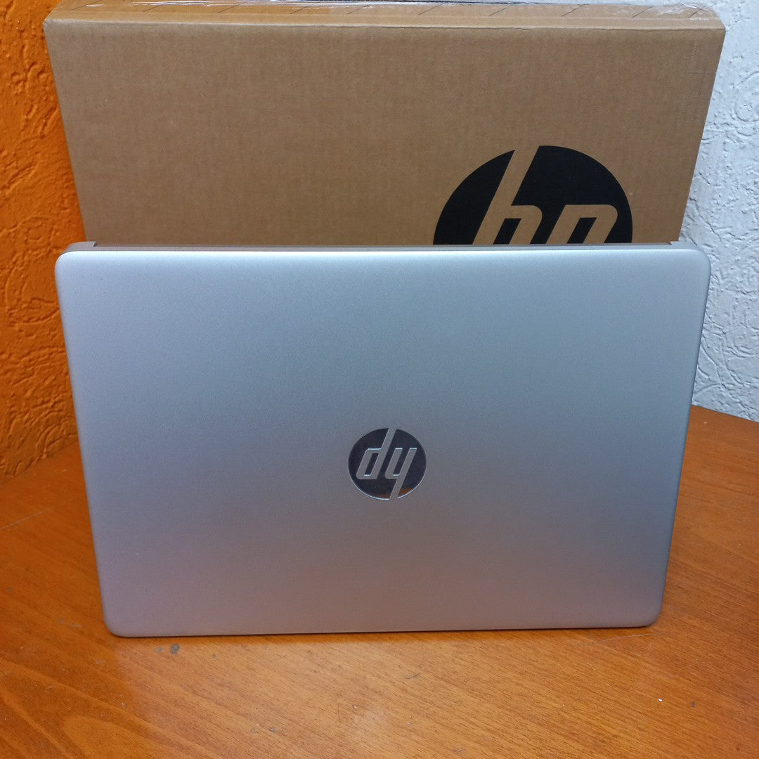 LAPTOP HP 14-DQ0532LA (2024) 128 GB SSD 4 GB RAM (SEMINUEVO)