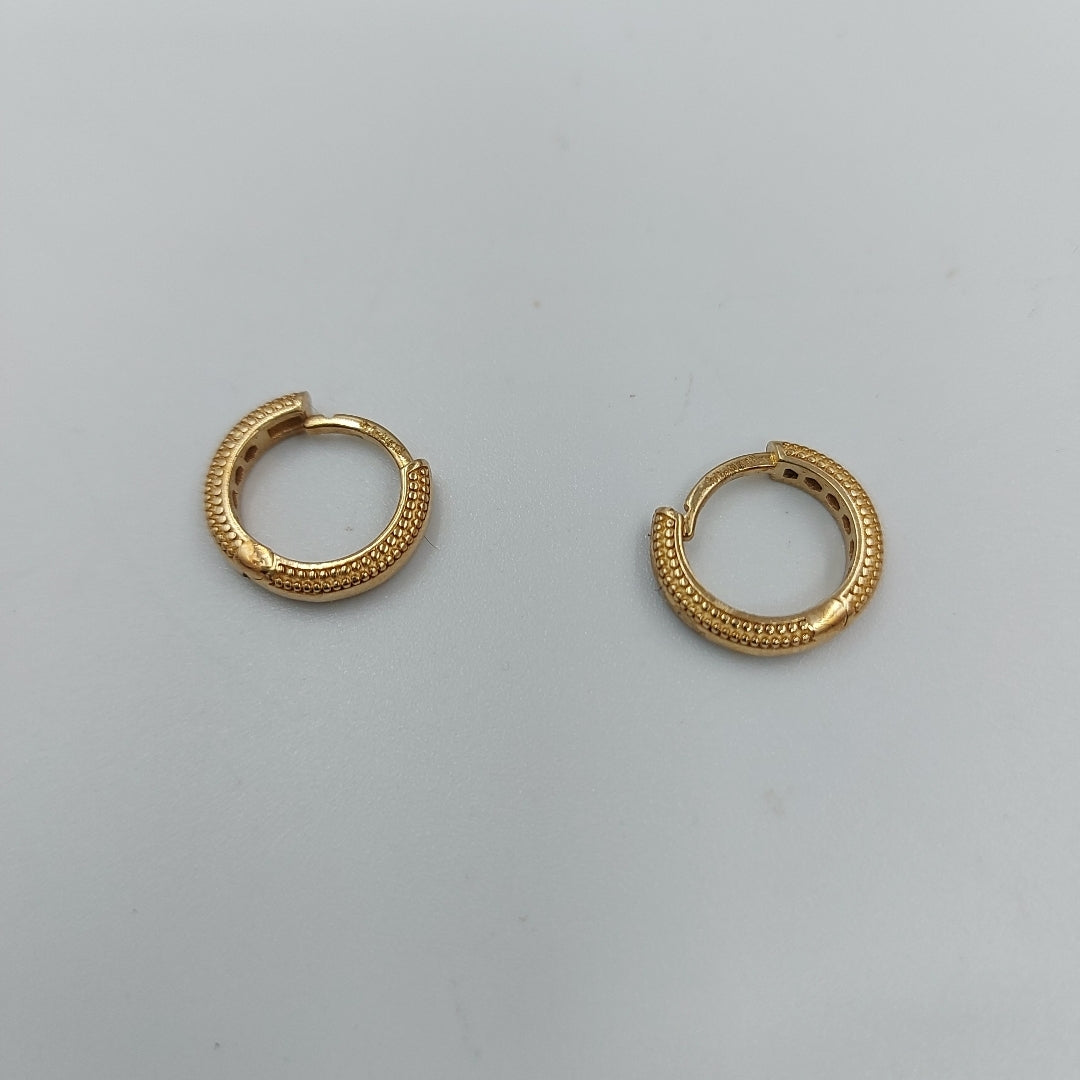 HUGGIES ORO 14K 2.4 (NUEVO)
