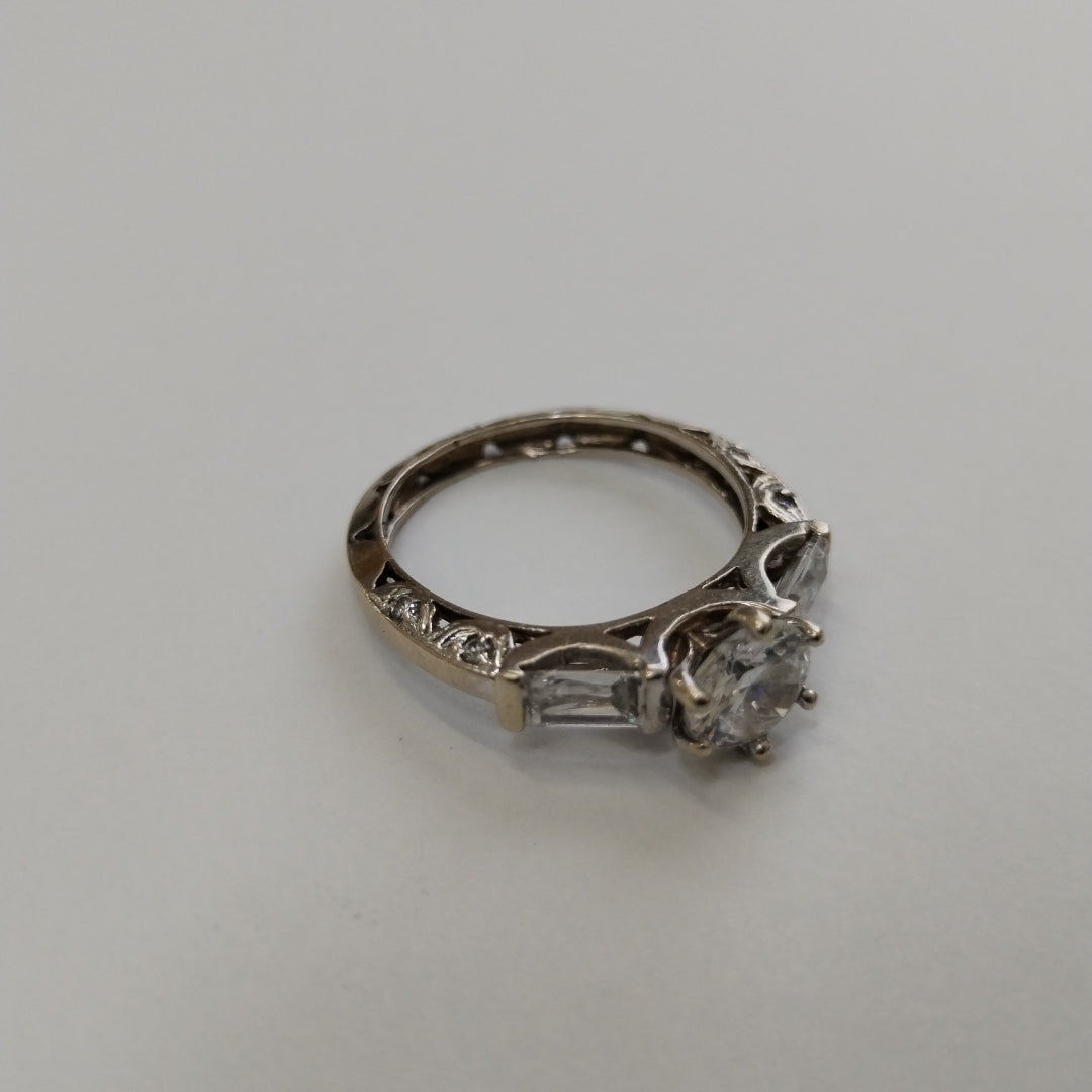 ANILLITO ORO BLANCO 10 K 3,50 GRMS (SEMINUEVO)
