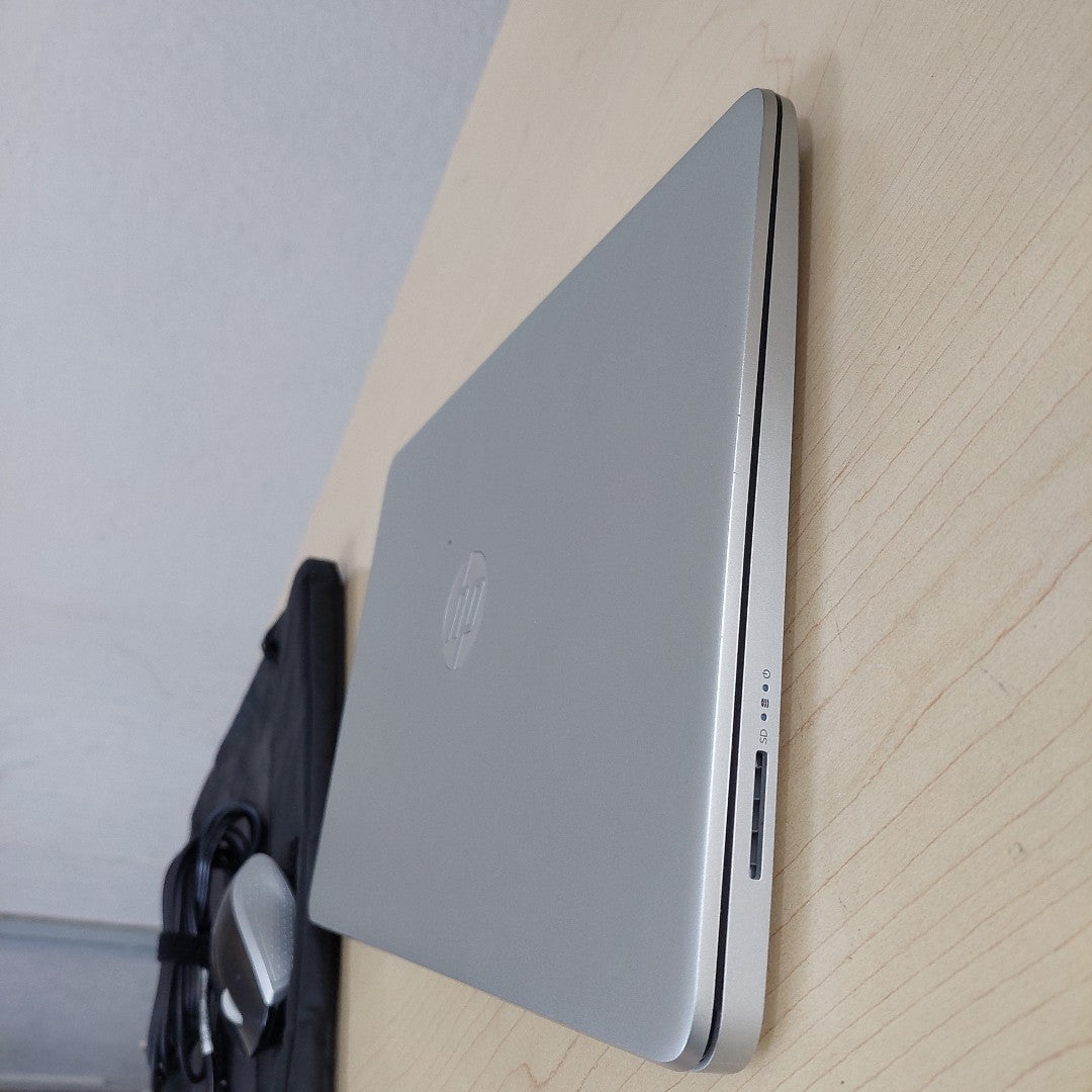 LAPTOP HP 14-DQ0505LA (2023) 256 GB SSD 8 GB RAM (SEMINUEVO)