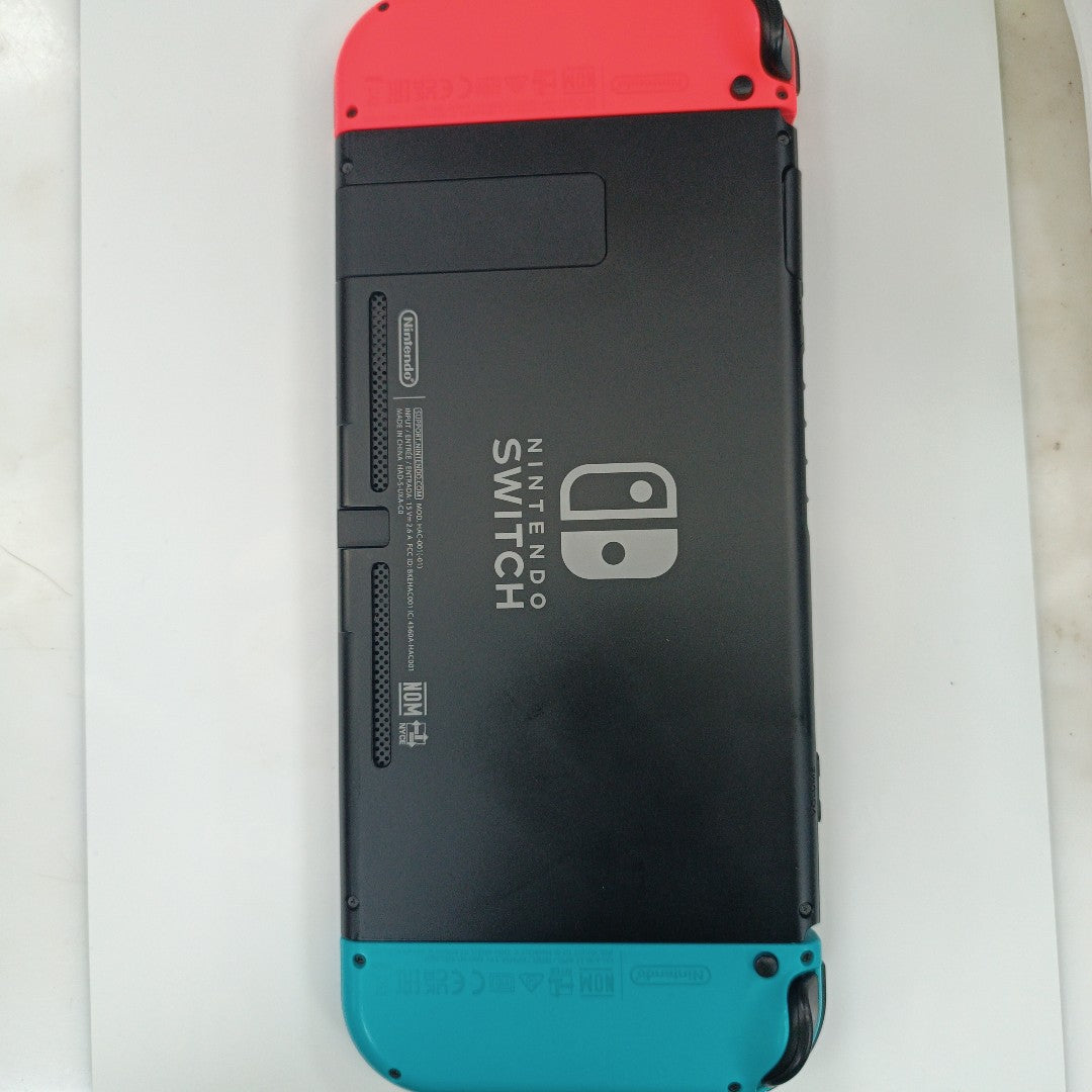 CONSOLA DE VIDEOJUEGO NINTENDO SWITCH 32 GB (SEMINUEVO)
