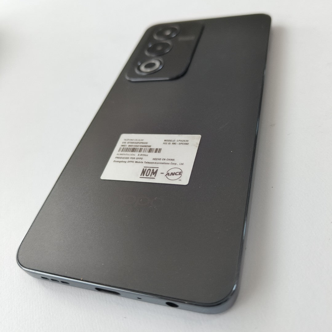 CELULAR OPPO  A80 5G CPH2639 (2024) 256 GB 8 GB RAM (SEMINUEVO)
