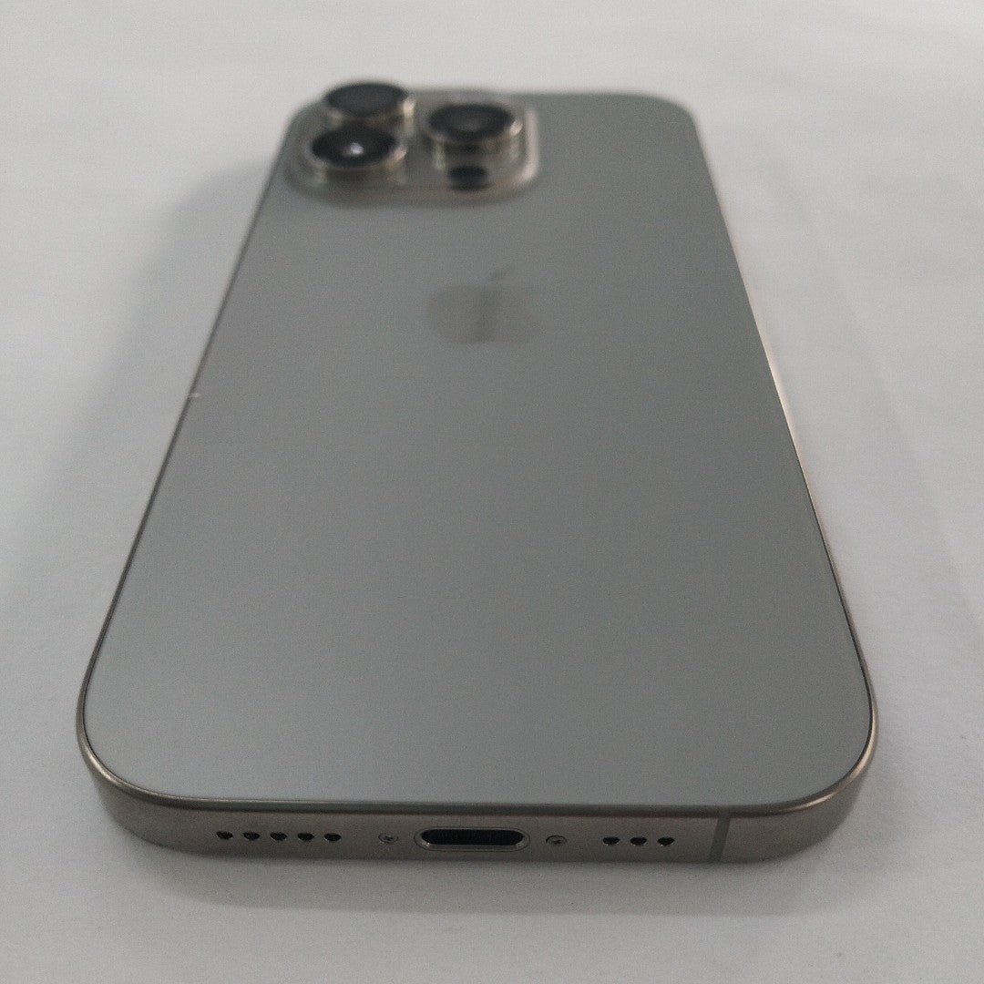 CELULAR APPLE IPHONE 16 PRO A3292 (2024) 128 GB 8 GB RAM (SEMINUEVO)