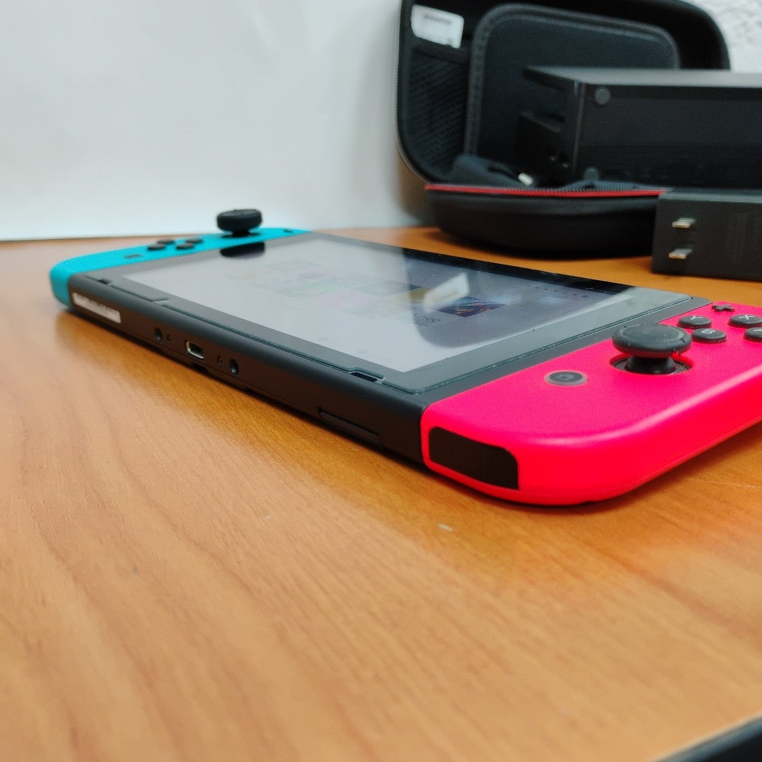 CONSOLA DE VIDEOJUEGO NINTENDO SWITCH 1.1 32 GB (SEMINUEVO)