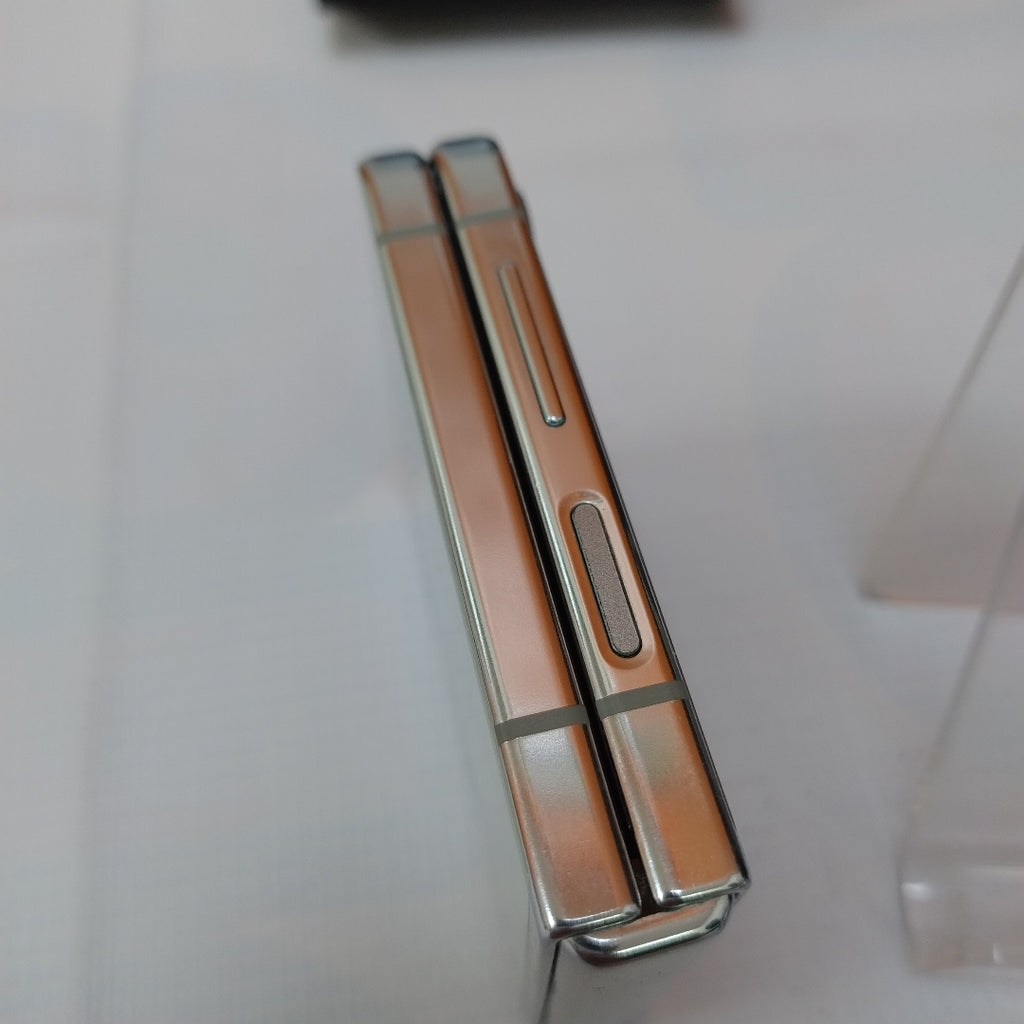 CELULAR SAMSUNG GALAXY Z FLIP 5 SM-F731B (2023) 256 GB 8 GB RAM