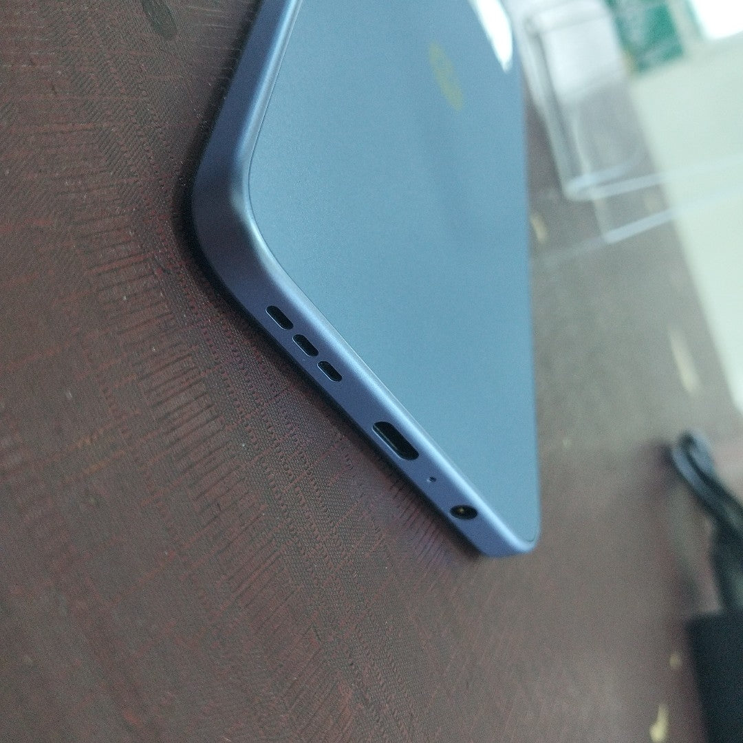 CELULAR MOTOROLA MOTO G34 5G XT2363-4 (2023) 256 GB 8 GB RAM (SEMINUEVO)