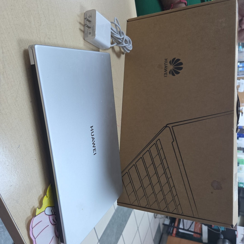 LAPTOP HUAWEI MATEBOOK D 15 BODE-WDH9 (2022) 512 GB SSD 8 GB RAM