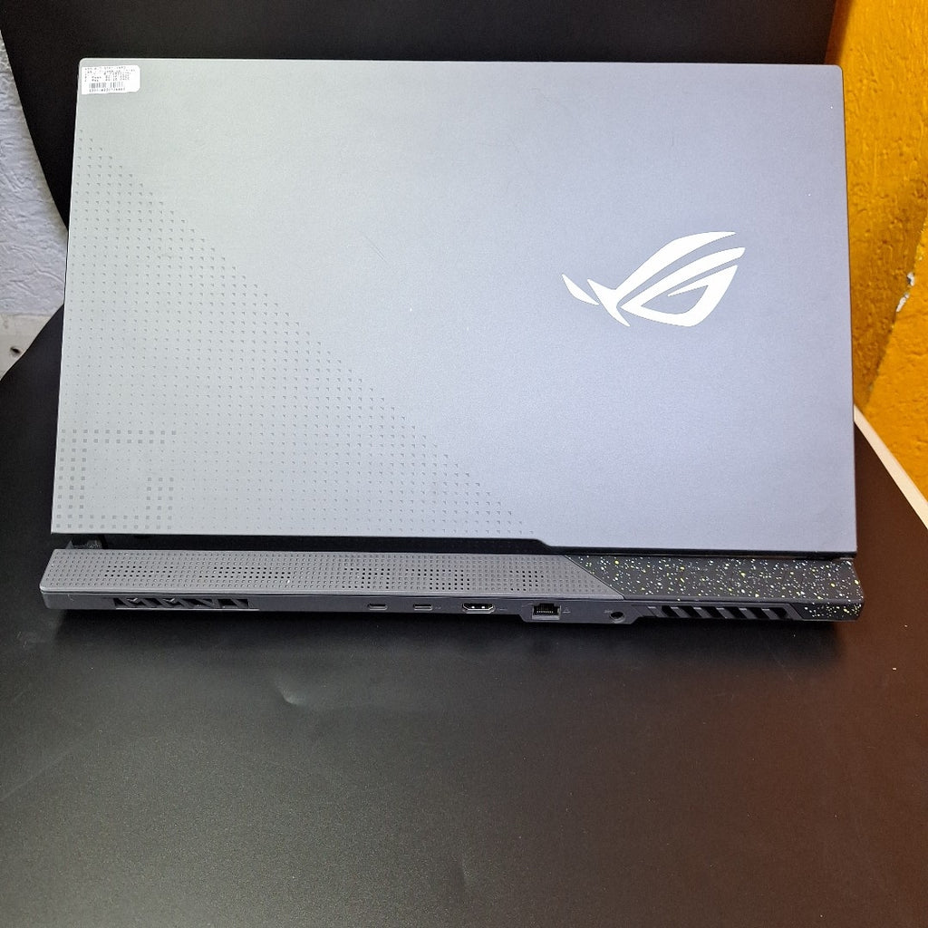 LAPTOP ASUS ROG STRIX G17 G713RC-RS73 (2022) 512 GB SSD 16 GB RAM (SEMINUEVO)