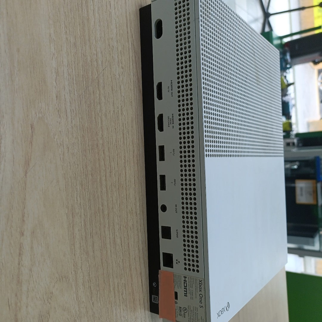CONSOLA DE VIDEOJUEGO MICROSOFT XBOX ONE S 500 GB  (SEMINUEVO)